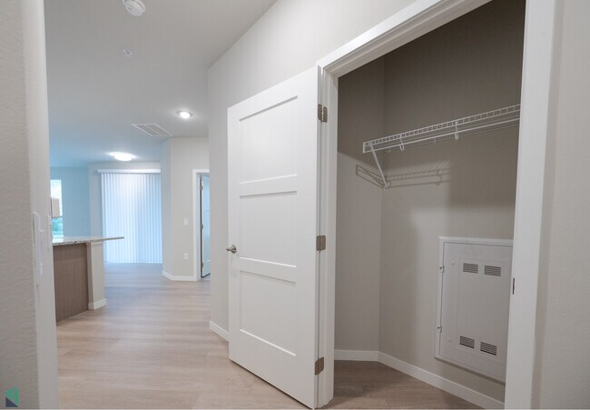 Entryway Closet - 601 @ University Park