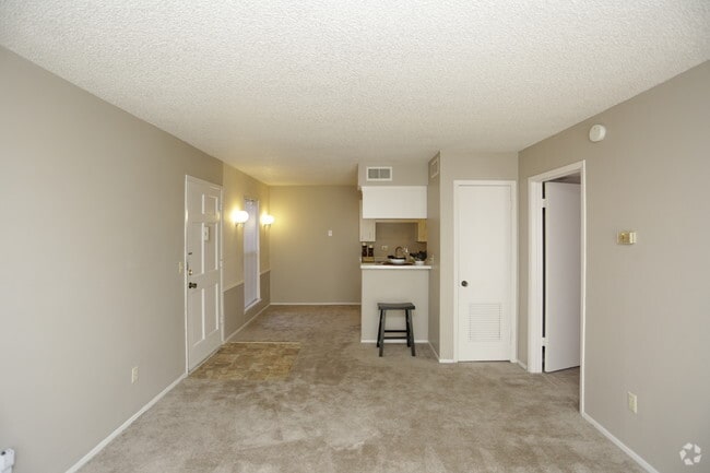 1BR, 1BA - Ashbury