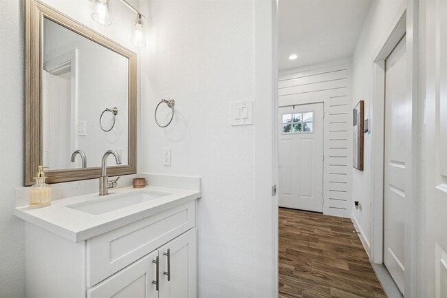 Photo - 7245 Conley St