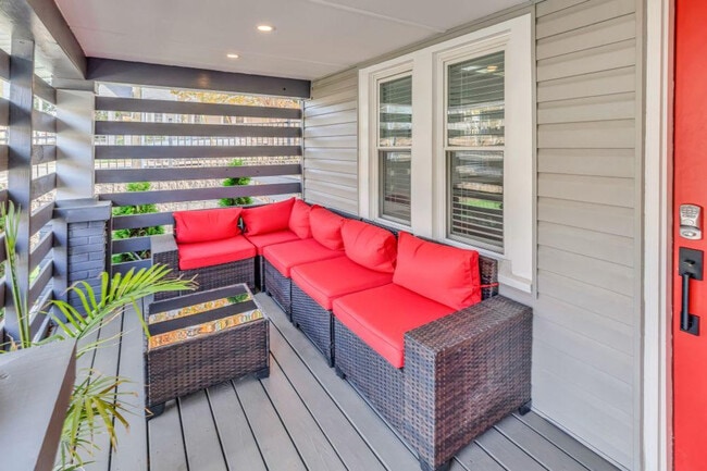 Photo - 830 Parkwood Ave Unit ID1268046P