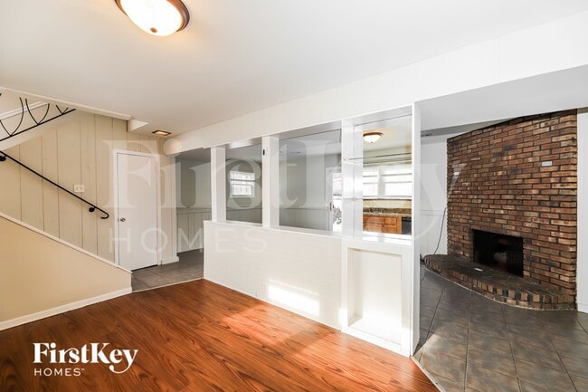 Photo - 752 W Hawley St