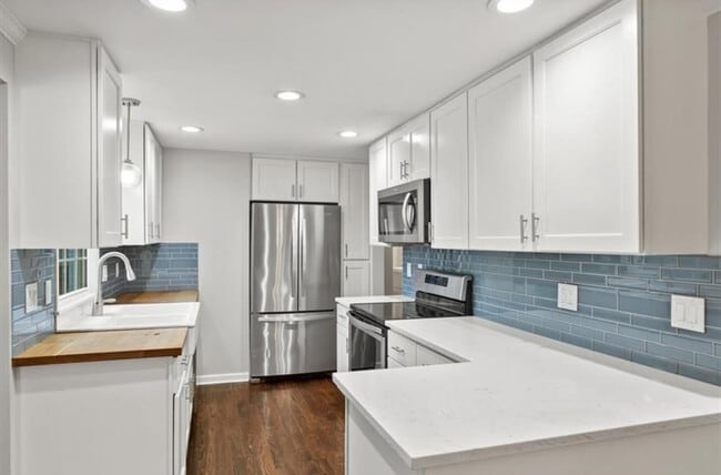 Photo - 3306 W 71st Ter