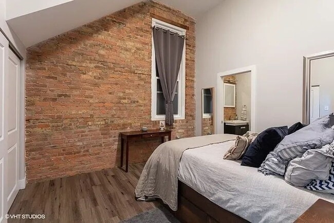 Photo - Located in the heart of Pilsend Unit 1R