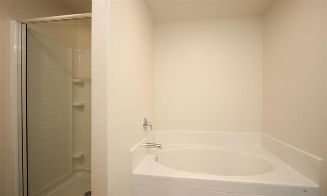 Photo - 545 Bains St