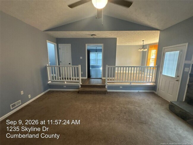 Photo - 1235 Skyline Dr