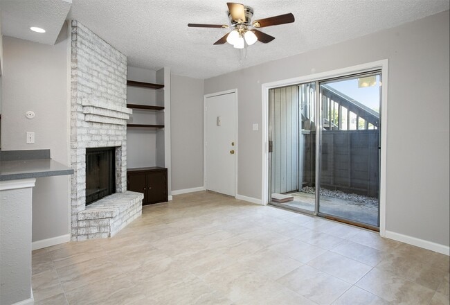 Photo - 260 El Dorado Blvd Unidad 2407