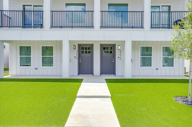 Photo - 3224 Forest Park Blvd Unit 2027