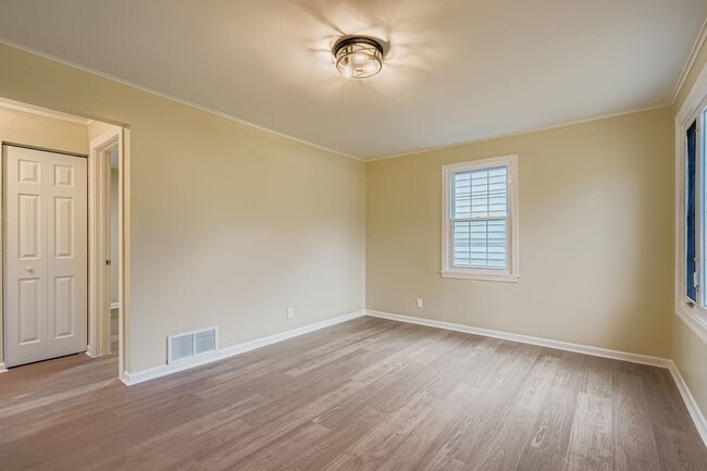 Photo - 14827 Kenneth Ave