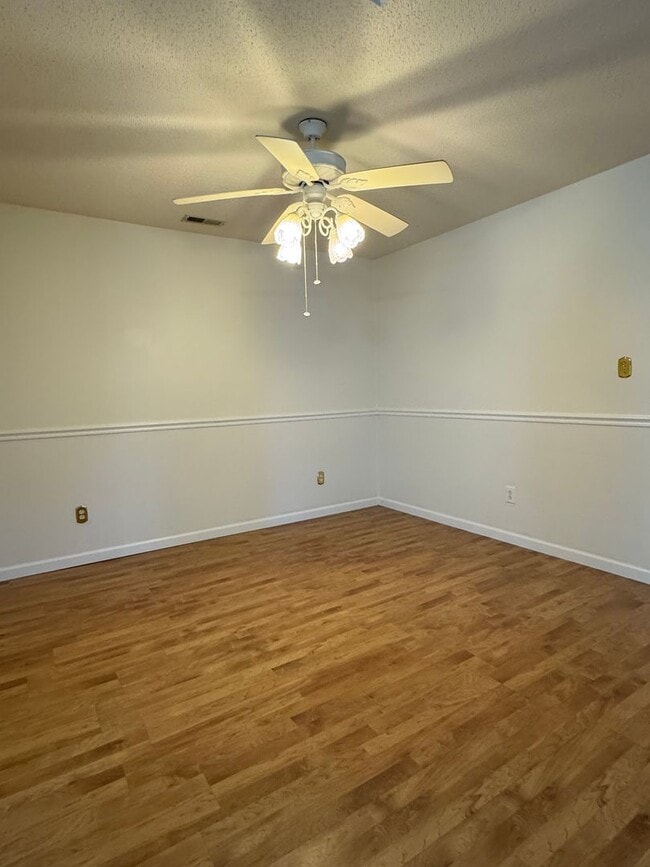 Photo - Not to be Missed on Heritage Square!