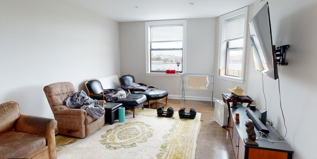 Photo - 52 Bay State Rd