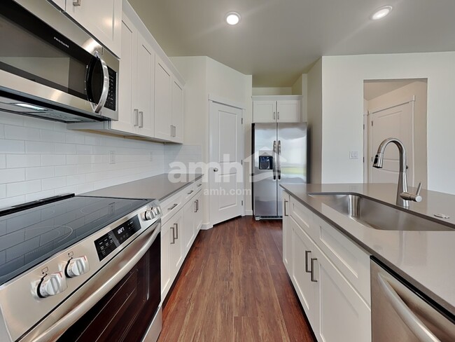 Photo - 1528 N Garnet Creek Ave