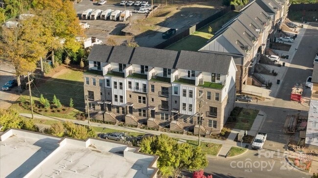 Photo - 12147 Brooklyn Ave