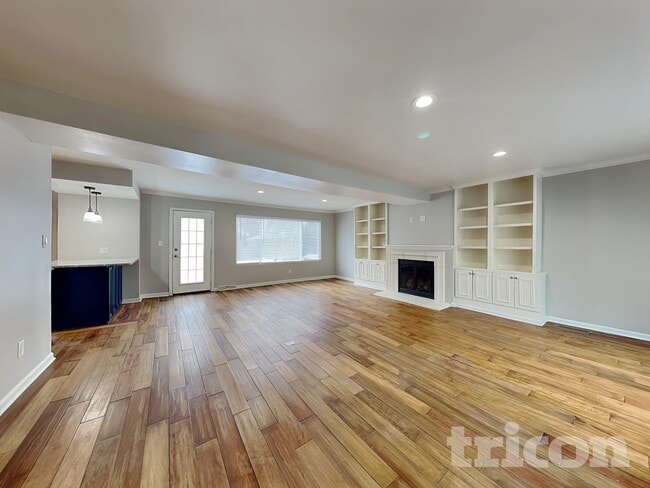 Photo - 7035 Montroff Cir