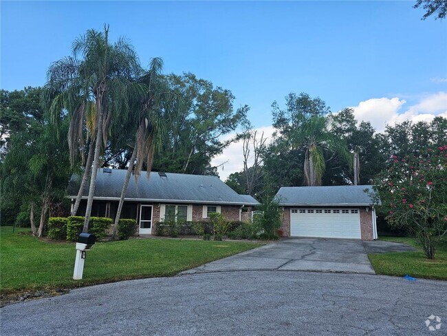 Building Photo - 22939 Glen Ct Rental