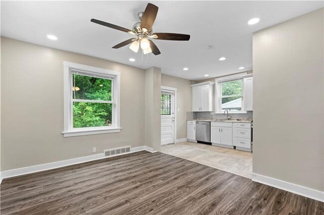 Photo - Tucked-Away 3bed 1 bath Treasure with City Perks Just Minutes Away