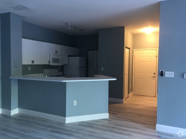 Building Photo - 500 Florida Club Blvd Rental