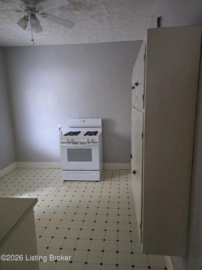 Photo - 1841 Roanoke Ave