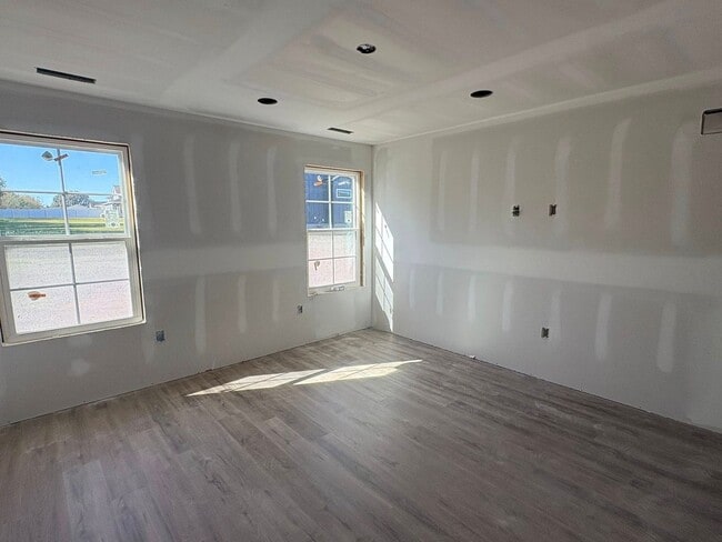 Photo - For Rent