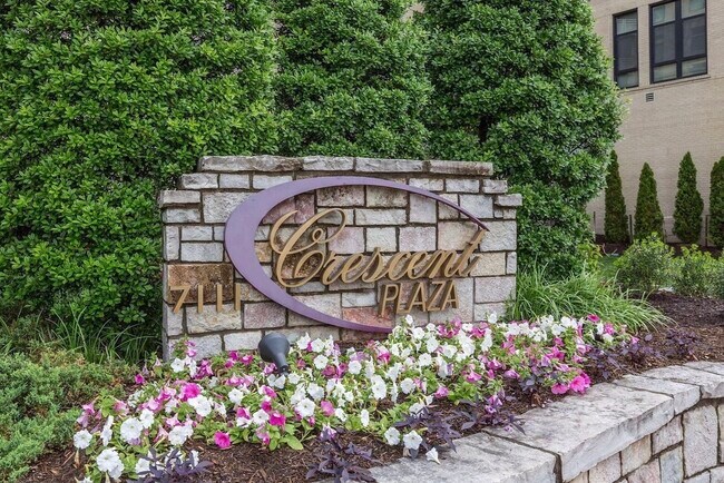 Photo - 7111 Woodmont Ave Unit 7111 Woodmont Ave,  712