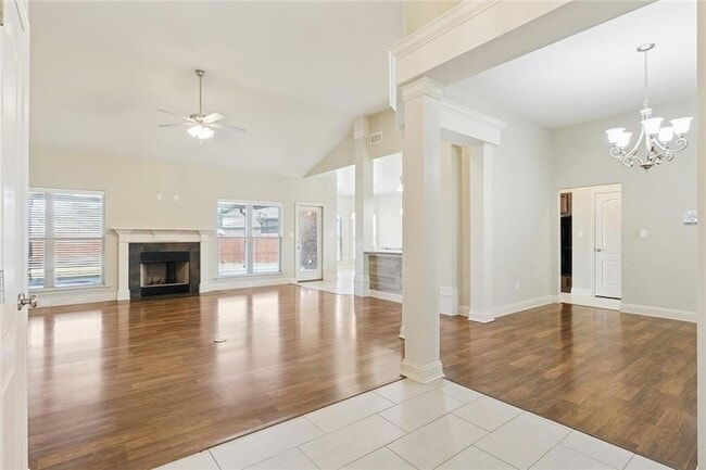2488 New Iberia Cir
