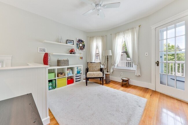 Photo - 70 Wren St Unit 2