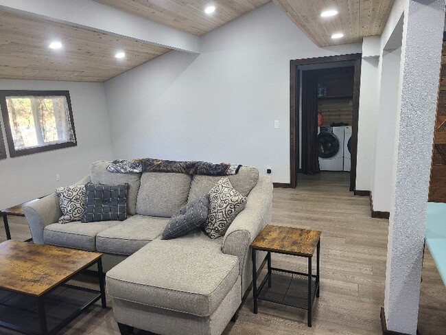 Photo - 1856 Canyonville-Riddle Rd