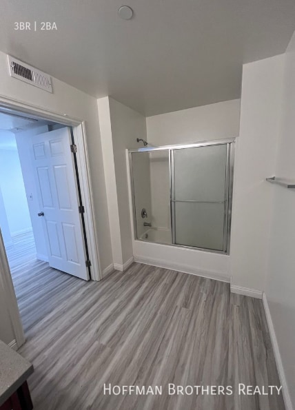 Photo - 6829 Simpson Ave Unit 1