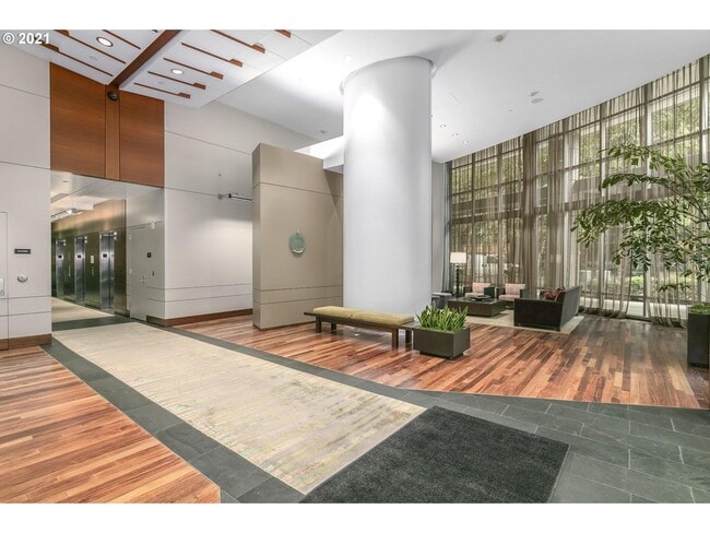 Photo - All Inclusive Fully Furnished Corner Studio Unit on SW Waterfront Steps to OHSU!