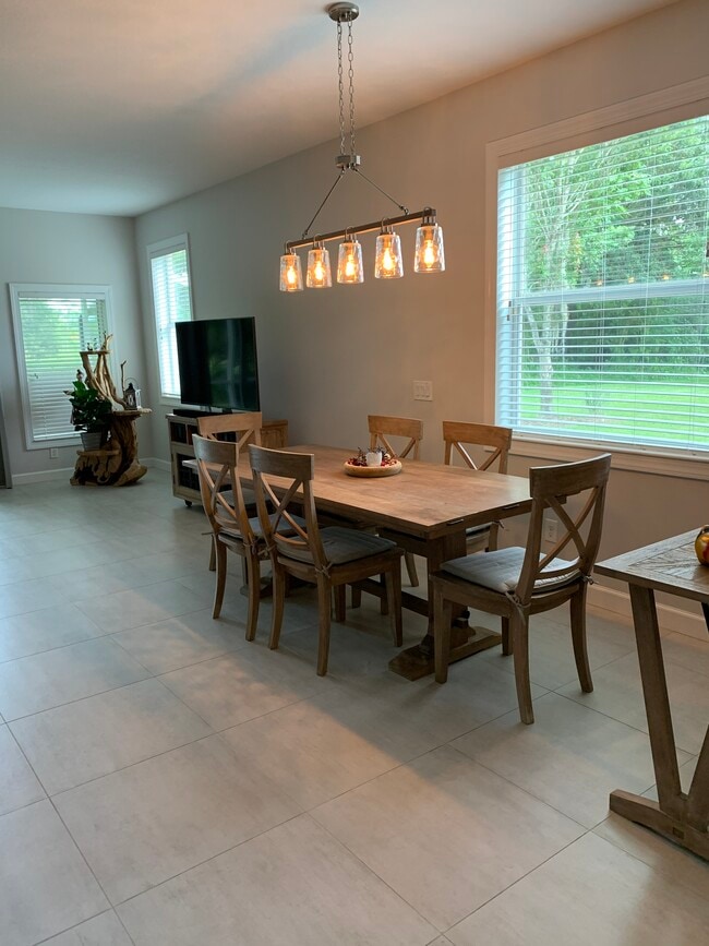 Building Photo - 1338 Grantham Dr