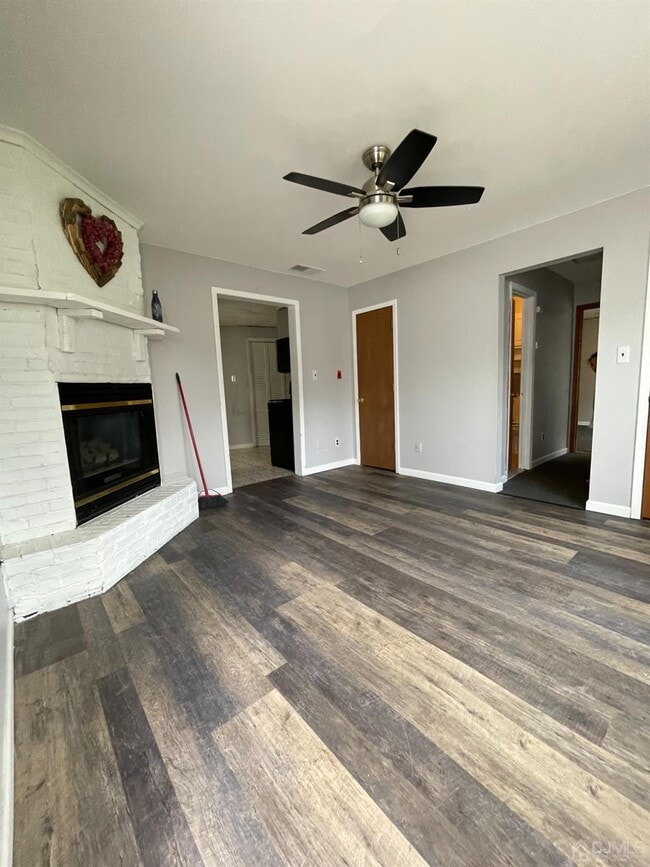Building Photo - 70 6th Ave Rental