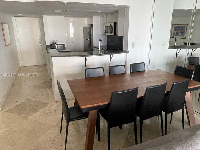 Photo - 1717 N Bayshore Dr Unidad A-2548