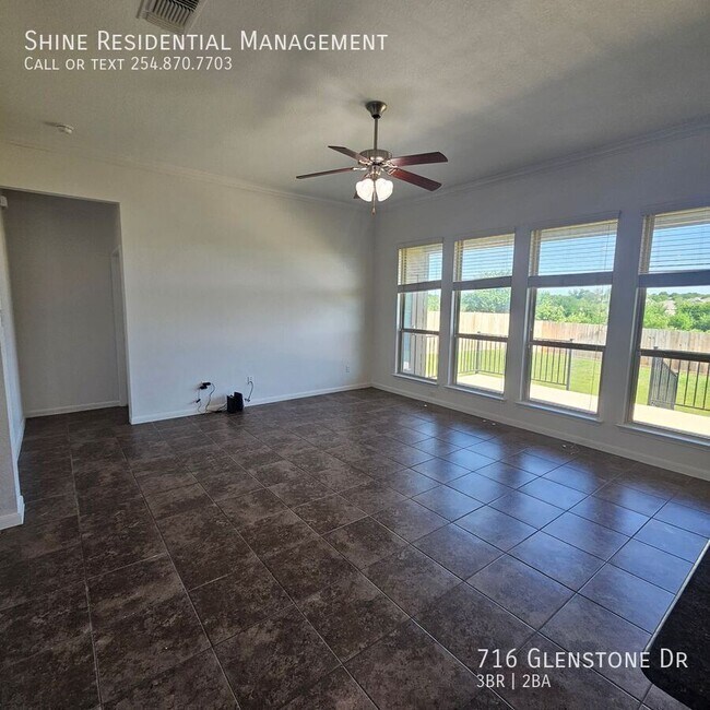 Photo - 716 Glenstone Dr