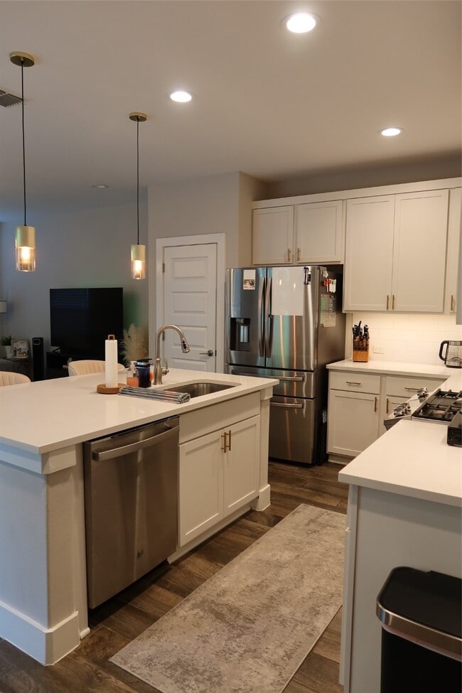 Photo - 1511 E Sandalwood Ln