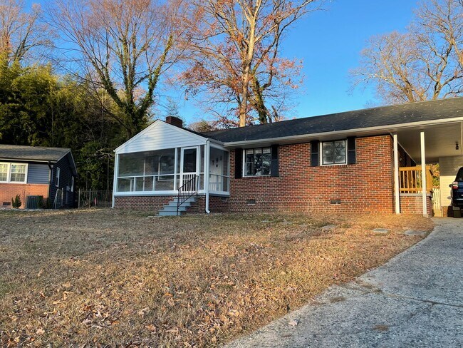 Photo - Adorable 3 Bedroom Off United Street