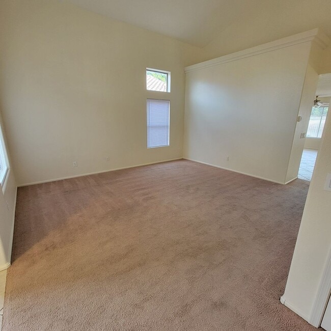 Photo - Large 4 Bedroom Lake Front Property on Premium Cul-De-Sac Lot