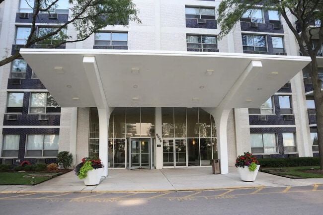 Photo - 9009 Golf Rd Unit 8B