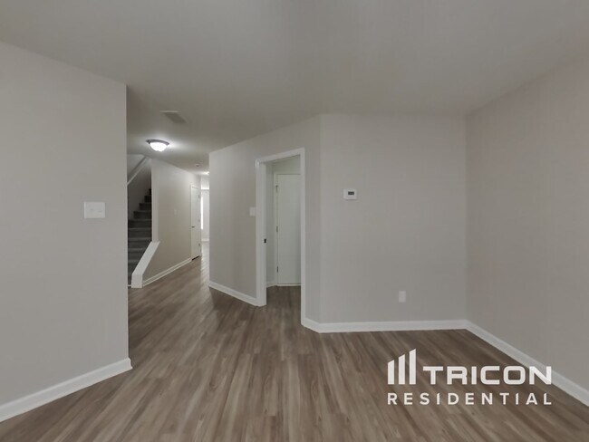 Photo - 277 Aershire Ct