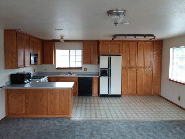 Photo - 121-123 Poole St Unit 123 Poole Street #A