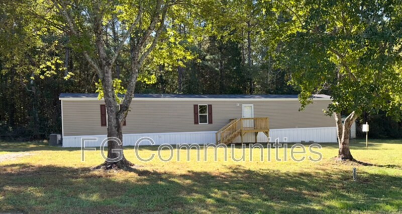 Photo - 183 Golden Oaks Ln