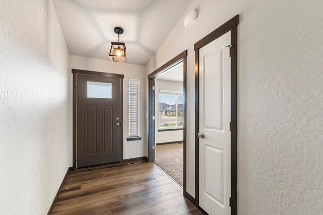 Building Photo - Thayer Cottages Rental