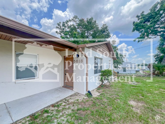 Building Photo - 5818 Charlton Dr Rental
