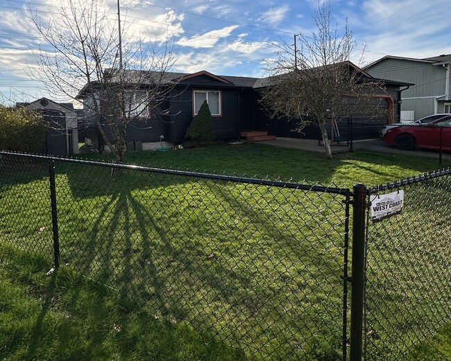 Photo - 3 Bedroom 2 Bath in Chehalis