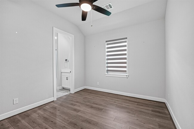 Photo - 2600 Golden Palms Ln