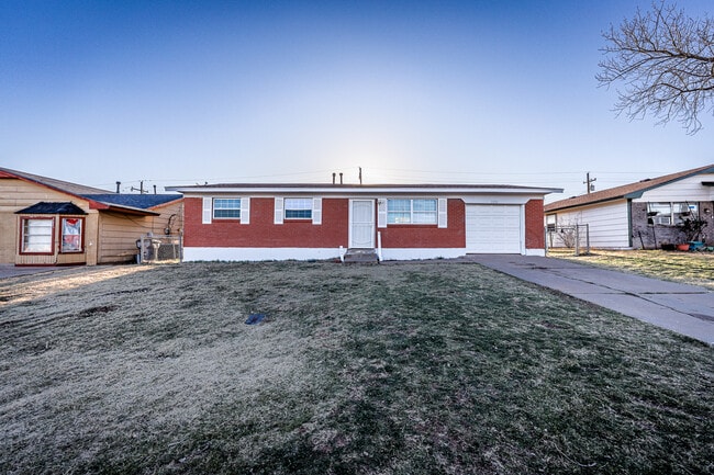 Photo - 709 SW 45th St
