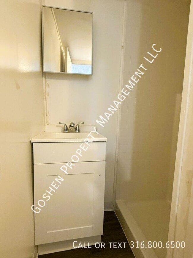 Photo - 1023 S Millwood-B