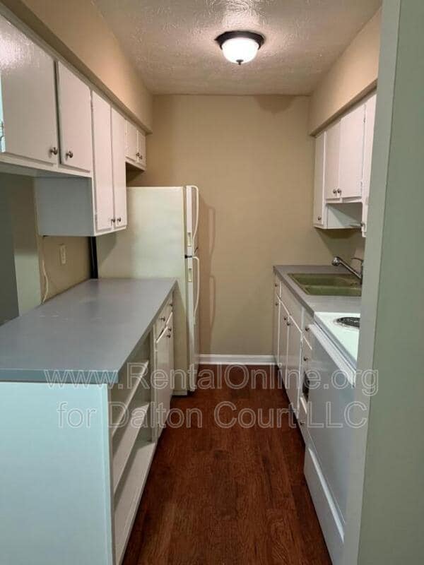 Photo - 1972 Cambridge Dr Unit 2