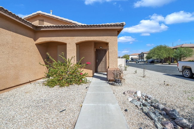 Photo - 1476 E Avenida Grande