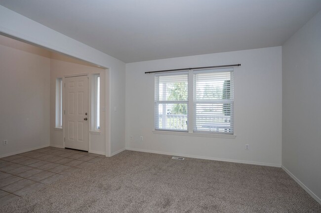 Photo - Very Nice 3 Bedroom Home - Cul de sac!