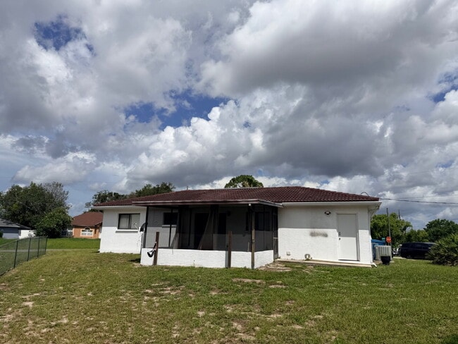 Photo - Adorable 2 Bedroom, 1 Bathroom, 1 Car Garage Home on a Large Corner Lot for rent.