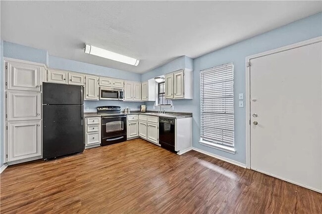 Photo - 2/2.5 Condo at Canterbury - Walk to Campus!